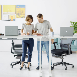 Mesa elevatória Mobiliário de Escritório por medida secretárias Ikea mesa Ikea secretária de pé standing desk sit-to-stand desk mesa ajustável em altura