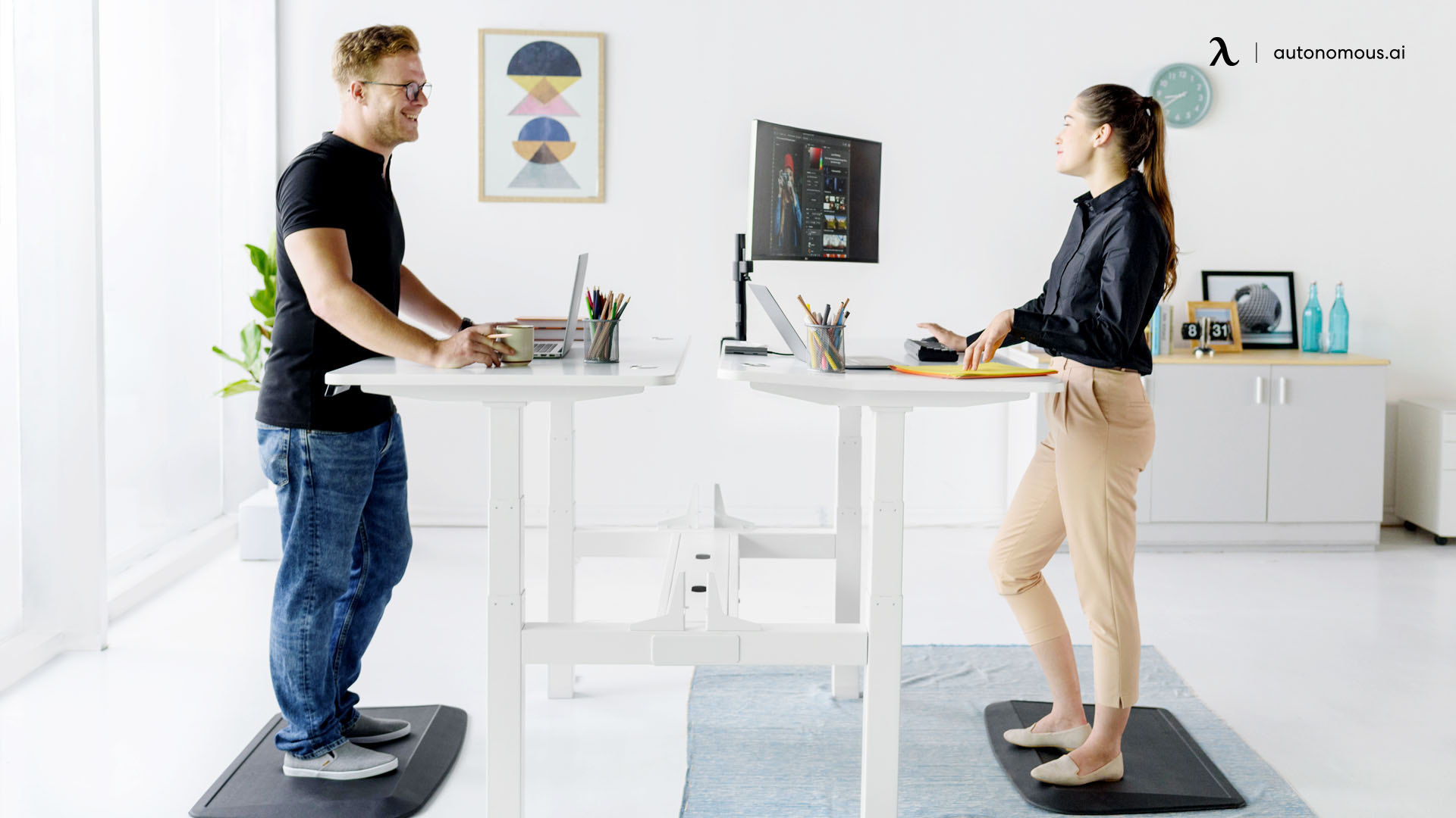 Mesa elevatória Mobiliário de Escritório por medida secretárias Ikea mesa Ikea secretária de pé standing desk sit-to-stand desk mesa ajustável em altura
